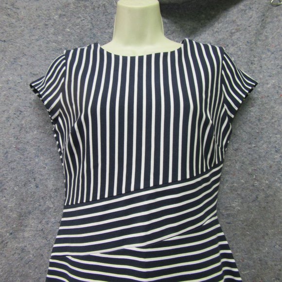 Casual Banana Republic Dress - Picture 2 of 12